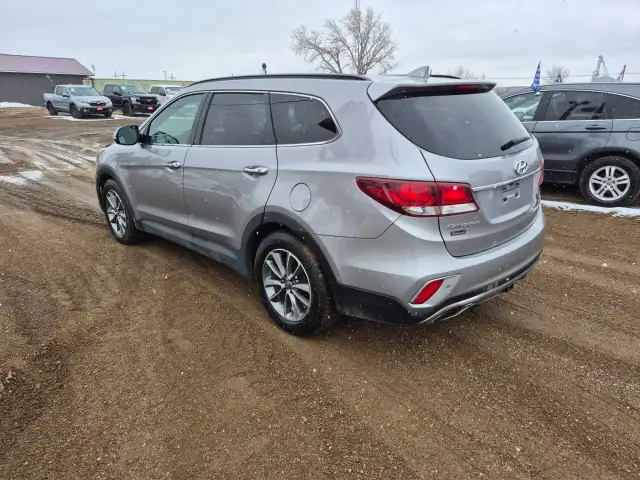2017 Hyundai Santa Fe XL - Photo 23