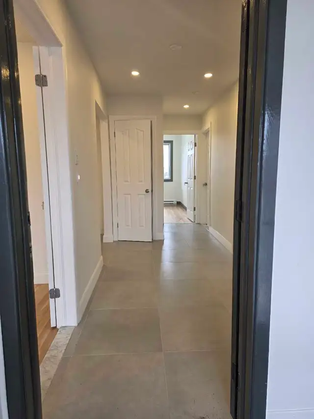 Super 5 1/2 metro fabre a proximite de tous les services