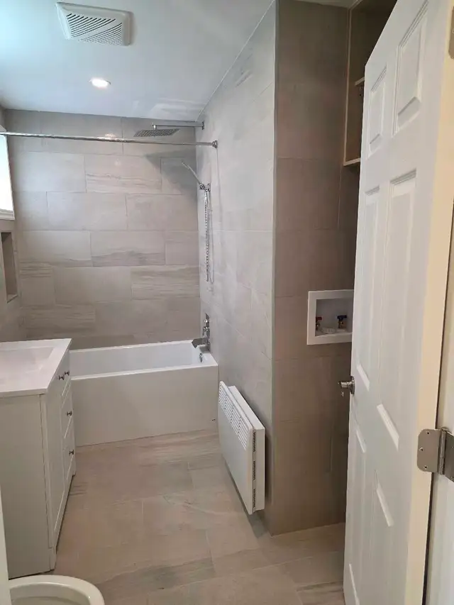 Super 5 1/2 metro fabre a proximite de tous les services - Photo 3