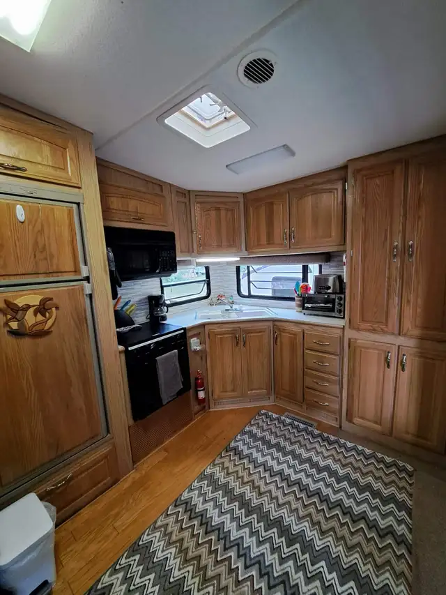 FifthWheel de 35 pi (toute offre sera étudiée) - Photo 3