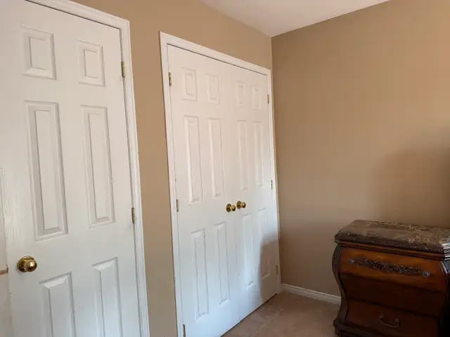 All included furnished room for rent female only - Photo 7