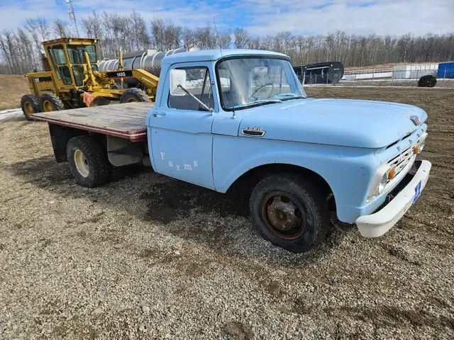 1964 Ford F350 - Photo 2