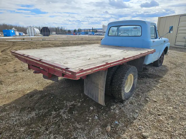 1964 Ford F350 - Photo 4