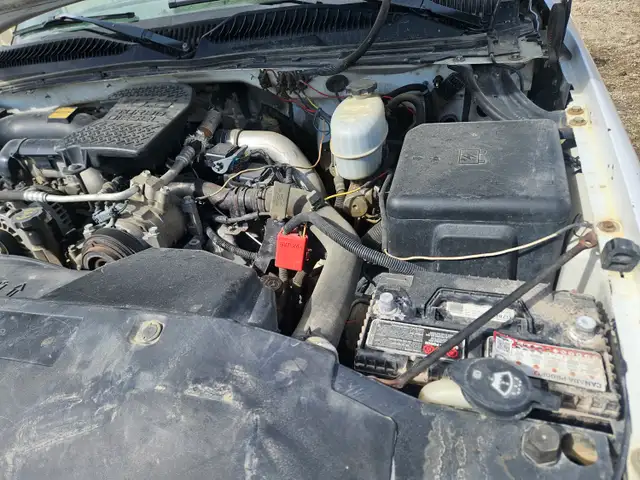 2005 GMC 3500 - Photo 12