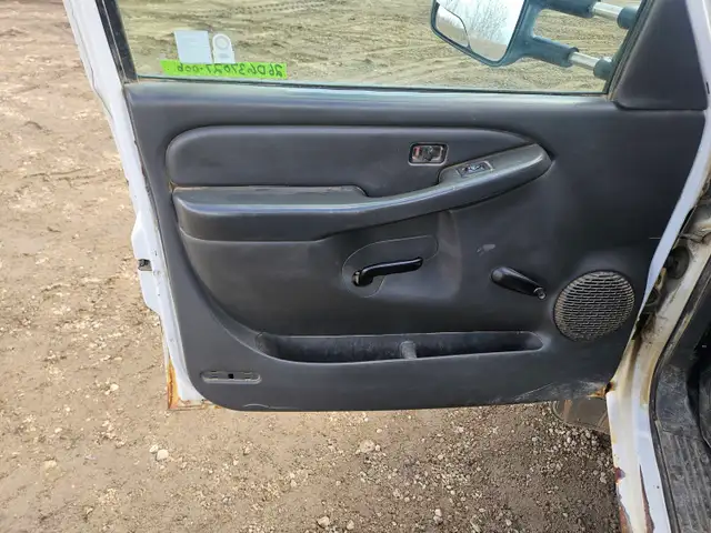 2005 GMC 3500 - Photo 21