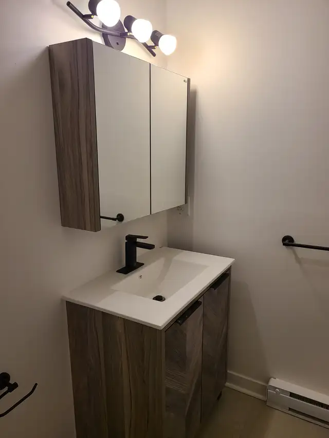 3 1/2 totalement rénové disponible maintenant - Photo 6