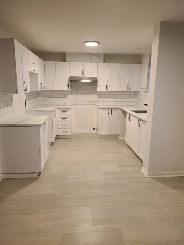 3 1/2 totalement rénové disponible maintenant - Photo 13