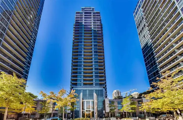 1 Den (Den with a door) |CN Views |$2400 | Near Subway   Parking