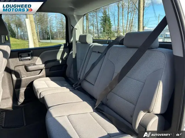 2018 GMC Sierra 1500 4WD Crew Cab - Photo 19