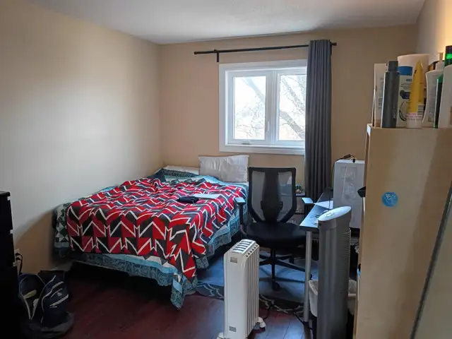 May - 2 Rooms- Bank/Hunt Club- 15m/Carleton,20m/OttawaU, VIDEO's