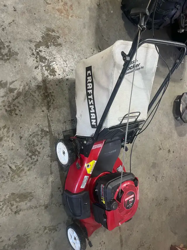 Tondeuse à traction avec sac et sortie latérale 290$ - Photo 7