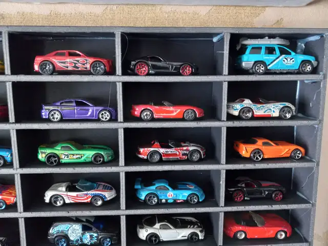 Hot Wheels  MOPAR Action Collection, 100 cars total - Photo 6