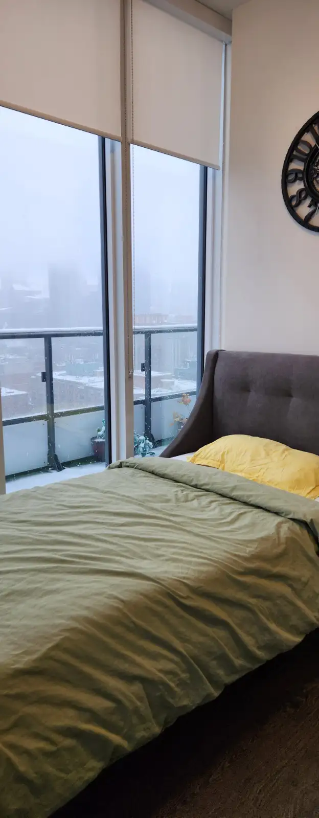 Penthouse Room for Rent- Downtown Toronto- $1300/month - Photo 5