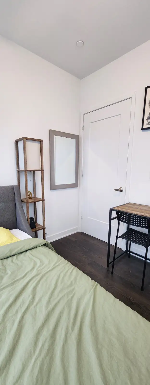 Penthouse Room for Rent- Downtown Toronto- $1300/month - Photo 10