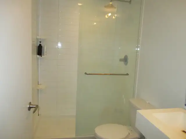 1 bed study :2000 Downtown Core/Waterfront/Cityplace/Fort York - Photo 6