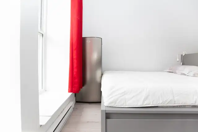 Furnished Studio - Downtown - Photo 3