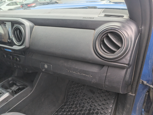 2018 Toyota Tacoma TRD SPORT - Photo 10