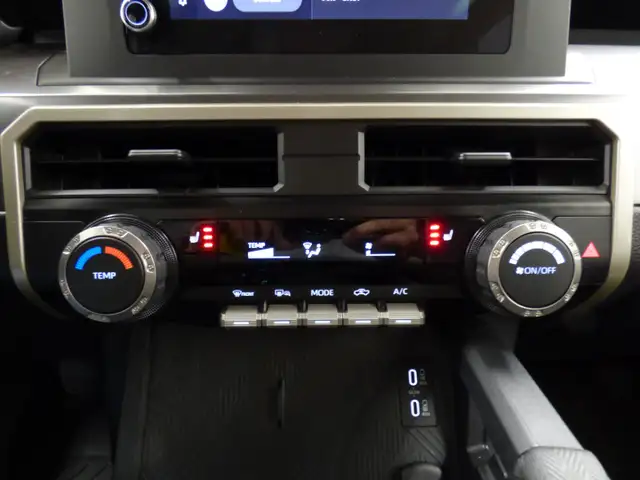 2025 TOYOTA TACOMA SR5 DOUBLE CAB 4X4, AUTO, COMME NEUF!! - Photo 13