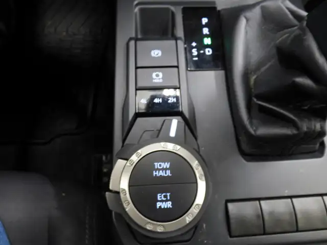 2025 TOYOTA TACOMA SR5 DOUBLE CAB 4X4, AUTO, COMME NEUF!! - Photo 25