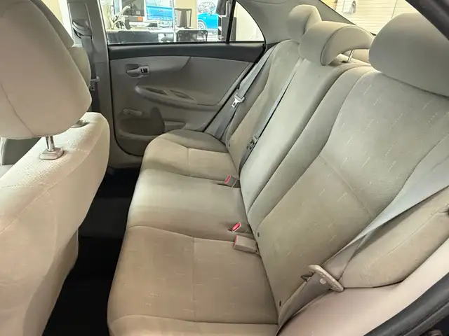 2012 Toyota Corolla CE - Photo 9