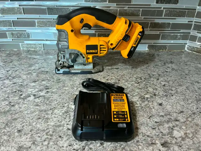 Dewalt Cordless Jig Saw Kit
