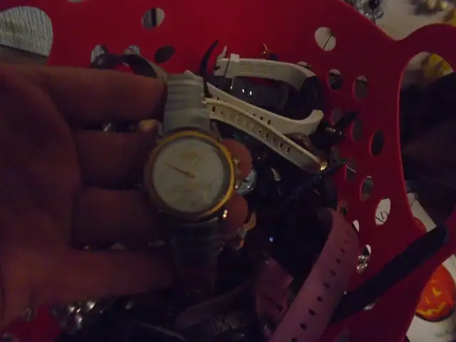 untested watches - Photo 4
