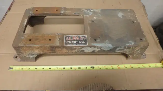 Cast iron mounting plate