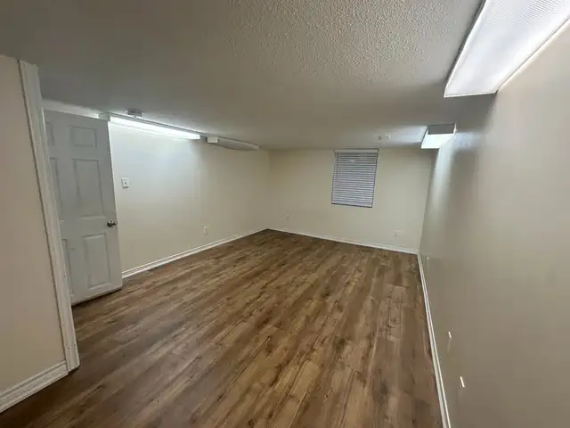 4 Bedroom House for Rent at Kitchener - Photo 6