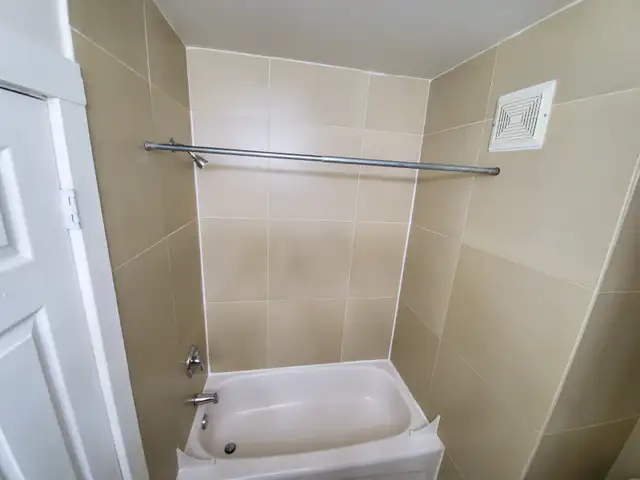 1640 Ontario St., 2 bedroom apartment avail. call 519-566-8228 - Photo 7