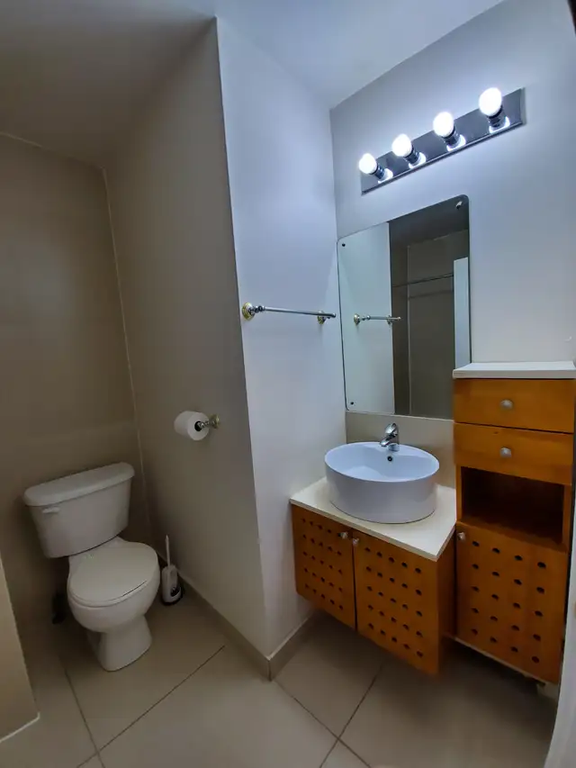 1640 Ontario St., 2 bedroom apartment avail. call 519-566-8228 - Photo 8