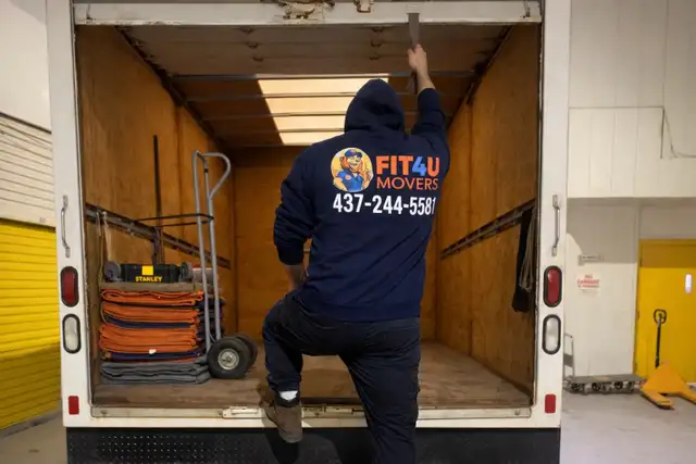 reliable moving service - Photo 2