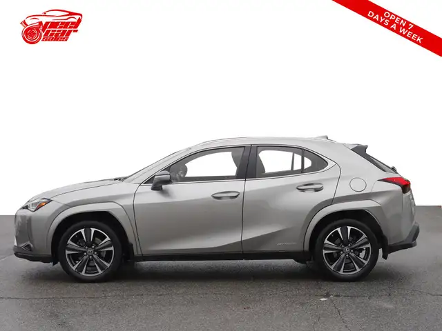 2022 Lexus UX 250H Luxury, BSM, Adaptive Cruise Control, Apple C - Photo 7