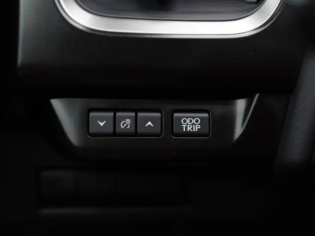 2022 Lexus UX 250H Luxury, BSM, Adaptive Cruise Control, Apple C - Photo 14