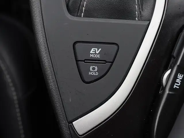 2022 Lexus UX 250H Luxury, BSM, Adaptive Cruise Control, Apple C - Photo 31