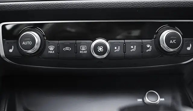 2021 Audi Q3 40 Komfort, Panoramic roof, Leather seats, Cruise C - Photo 17