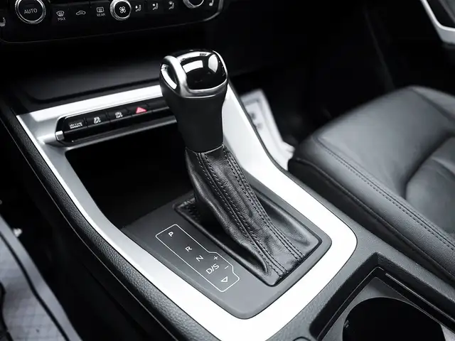 2021 Audi Q3 40 Komfort, Panoramic roof, Leather seats, Cruise C - Photo 18