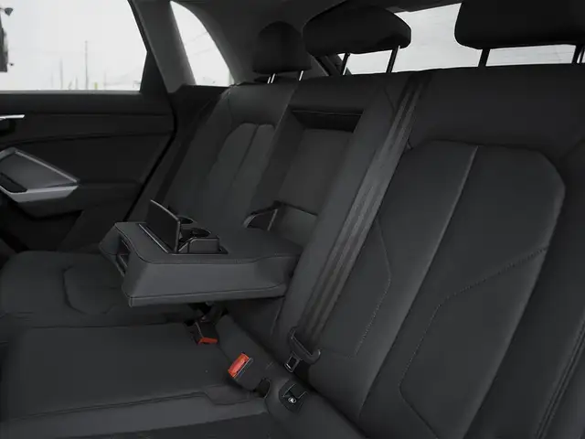 2021 Audi Q3 40 Komfort, Panoramic roof, Leather seats, Cruise C - Photo 20