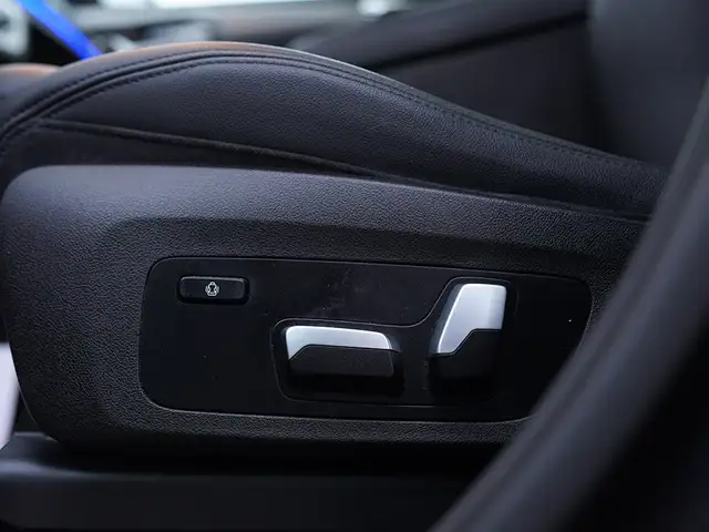 2020 BMW X3 xDrive30i, Panoramic Roof, Premium Essential Package - Photo 16