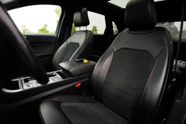 2022 Ford Edge ST Line | 12' LCD TOUCHSCREEN | PANORAMIC ROOF | - Photo 32