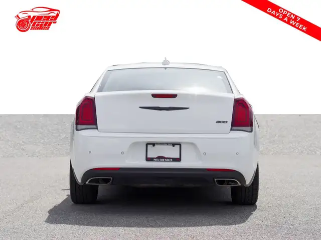 2022 Chrysler 300 Touring L | LEATHER |KEYLESS | - Photo 3