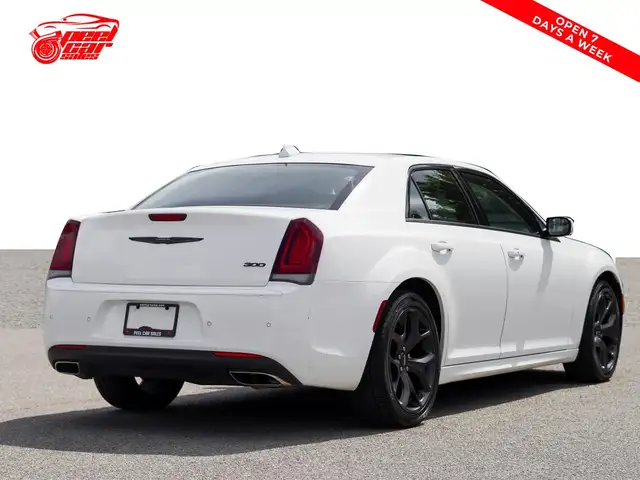 2022 Chrysler 300 Touring L | LEATHER |KEYLESS | - Photo 4