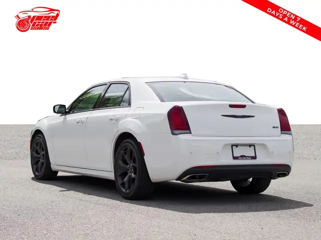 2022 Chrysler 300 Touring L | LEATHER |KEYLESS | - Photo 5