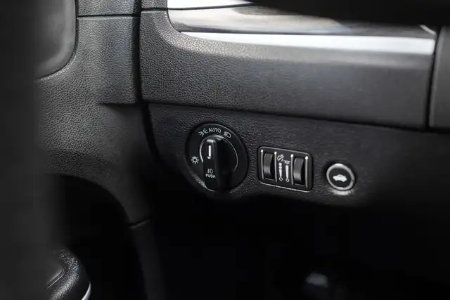 2022 Chrysler 300 Touring L | LEATHER |KEYLESS | - Photo 10