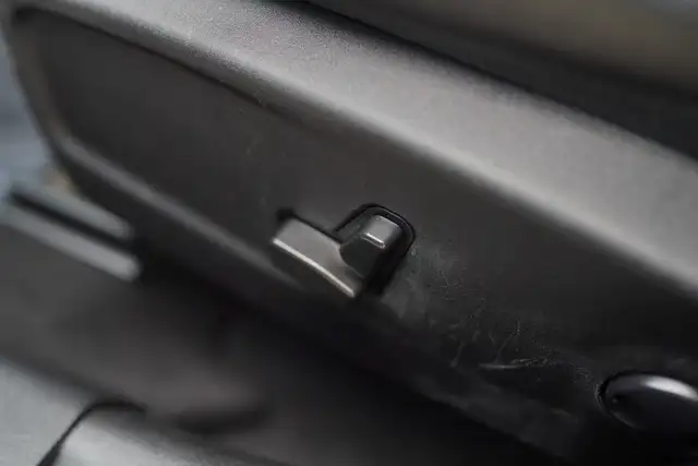 2022 Chrysler 300 Touring L | LEATHER |KEYLESS | - Photo 11