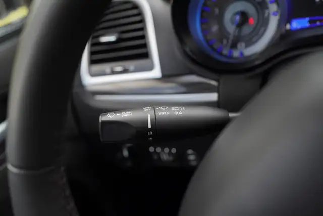 2022 Chrysler 300 Touring L | LEATHER |KEYLESS | - Photo 15