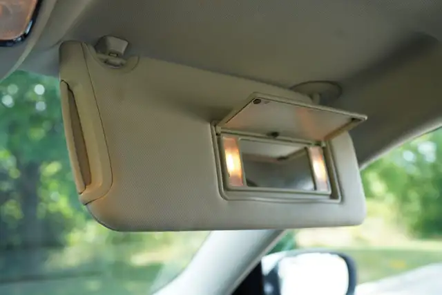 2022 Chrysler 300 Touring L | LEATHER |KEYLESS | - Photo 23