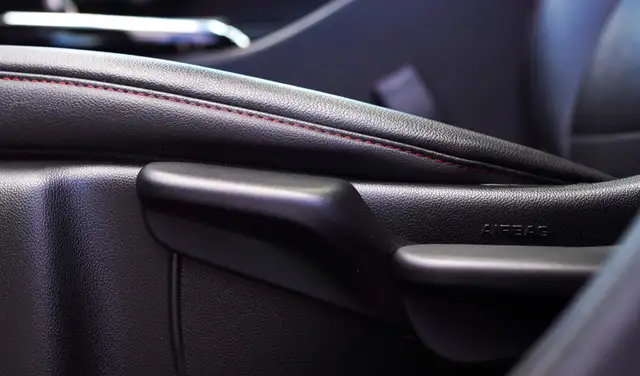 2024 Chevrolet Trax 2RS, Cruise Control, Apple Car play, Remote - Photo 11