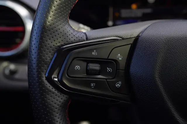 2024 Chevrolet Trax 2RS, Cruise Control, Apple Car play, Remote - Photo 18