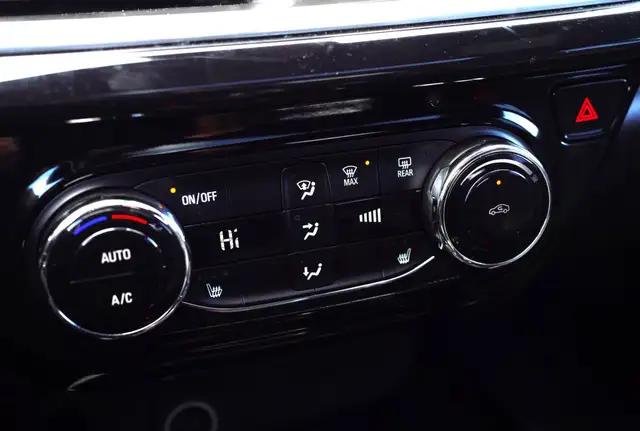 2024 Chevrolet Trax 2RS, Cruise Control, Apple Car play, Remote - Photo 26