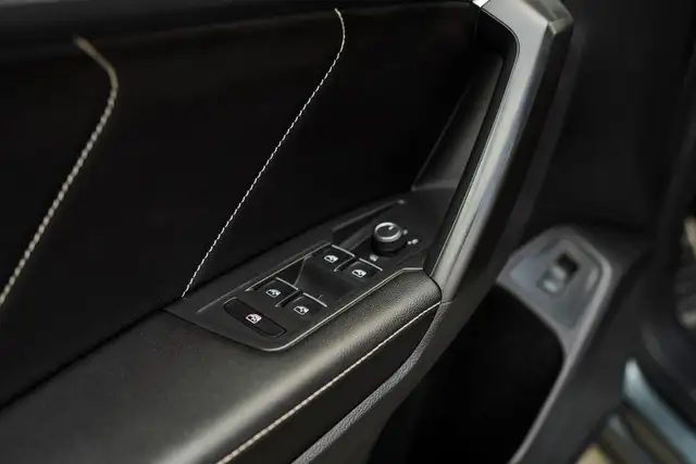 2022 Volkswagen Tiguan Comfortline R-Line Black Edition, Adaptiv - Photo 11